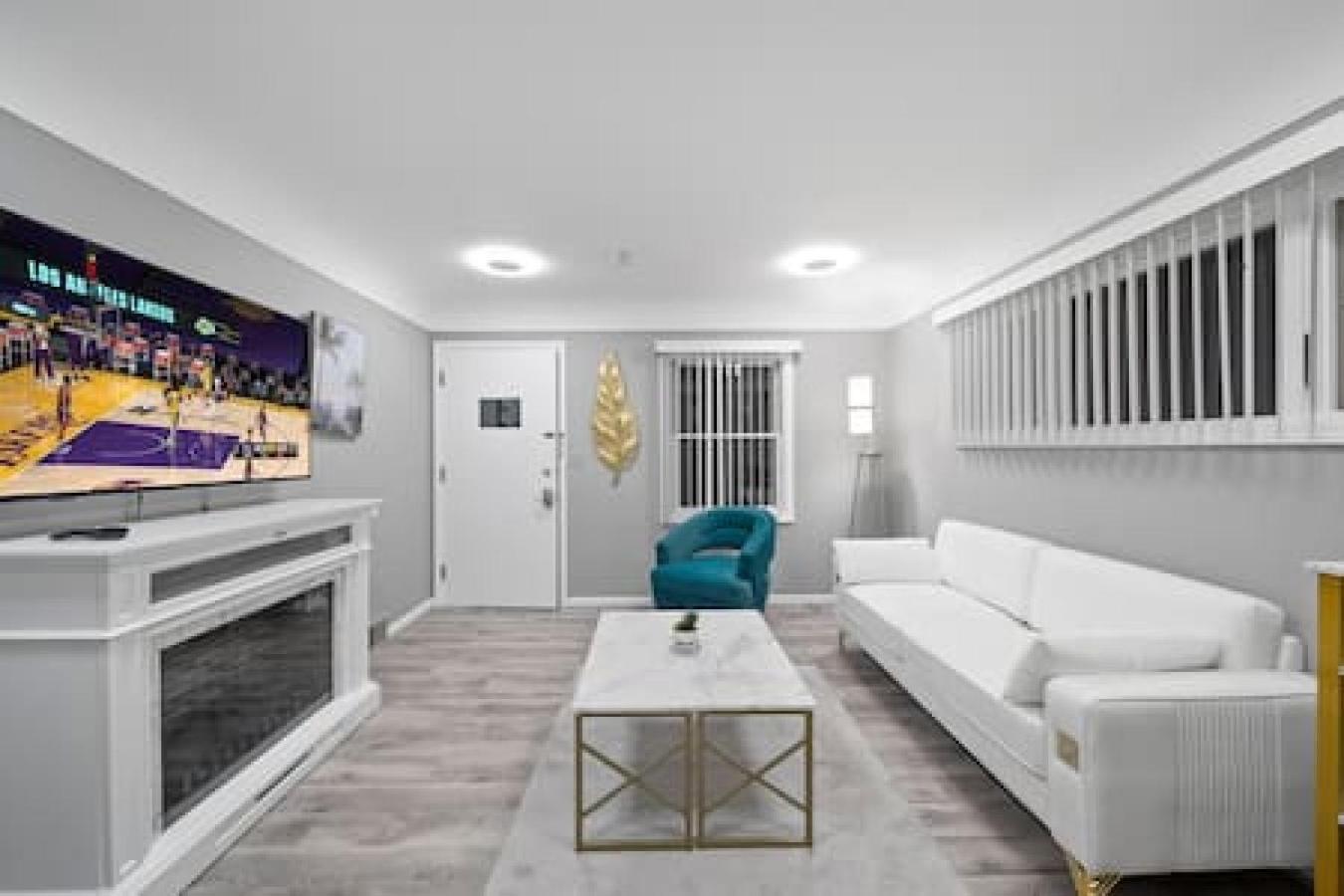 Urban Elegance Retreat In Downtown Rochester Eksteriør billede
